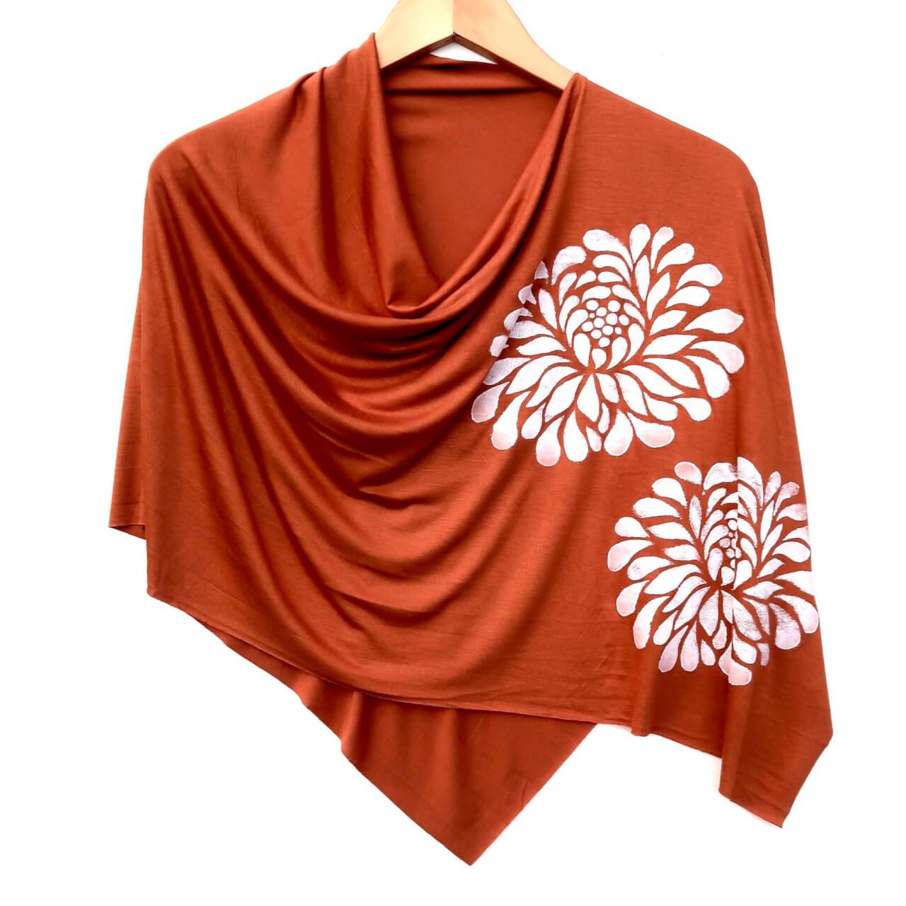 Windsparrow Chrysanthemum Poncho (white ink)