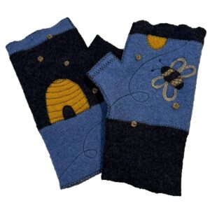Woolflower – Buzz Wool Fingerless Women’s Gloves