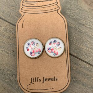 Jill’s Jewels – Floral Paw Dog Cat Animal Stud Earrings