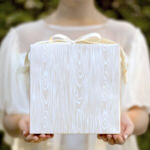 Favorite Story – Faux Bois Gift Wrap | Fine Wrapping Paper Sheet