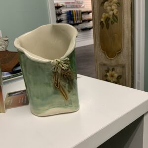 Shay Ceramics – Small green Vase w/ Feathers (1)