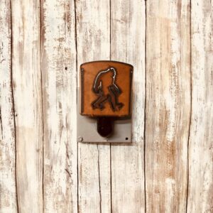 Universal Ironworks Inc – Bigfoot Yeti Sasquatch Classic Nightlight