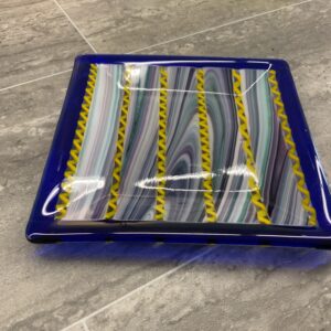 JSG-Interrupted Pattern Dish w/Cane