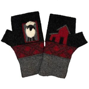 Woolflower – FG076 Black Sheep Fingerless Gloves
